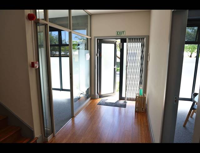 375M² OFFICE RENTED IN WESTLAKE